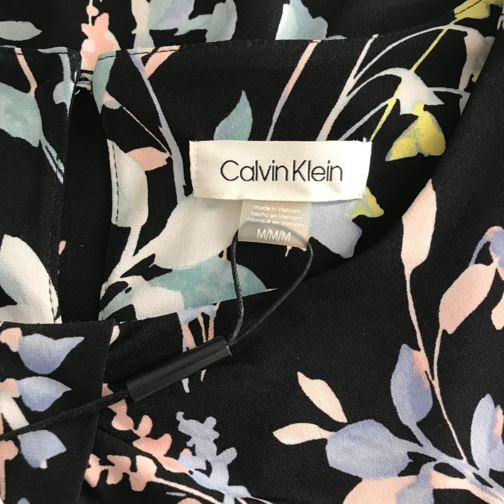 Calvin Klein Floral Sleeveless Blouse | Black/Light Blue | Medium - Picture 9 of 12